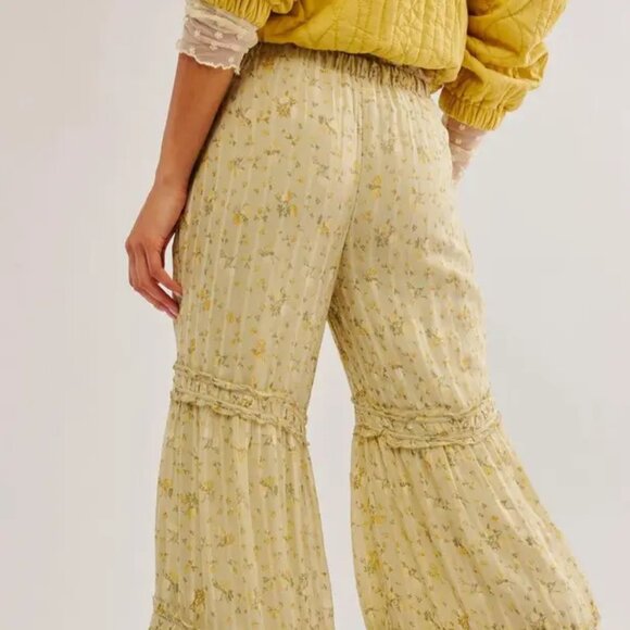 Free People Emmaline Tiered Pull On Pant Sizes NWOT Size XS - Picture 2 of 5